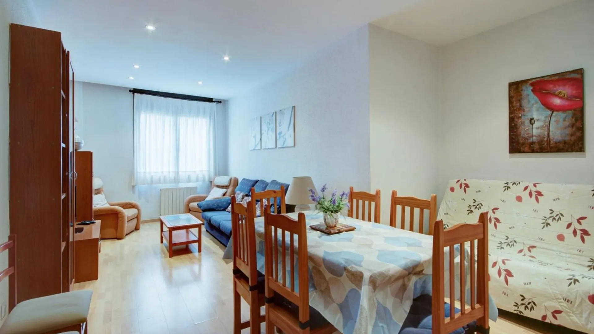 Apartment With Scenic View Roses