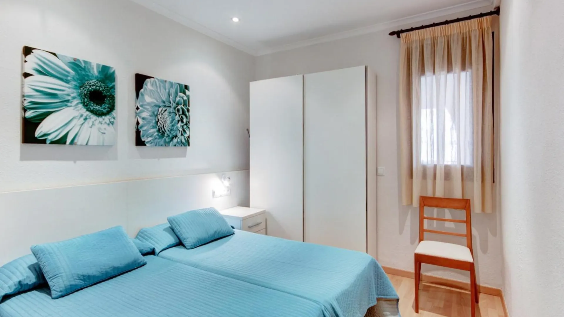 Apartment With Scenic View Roses