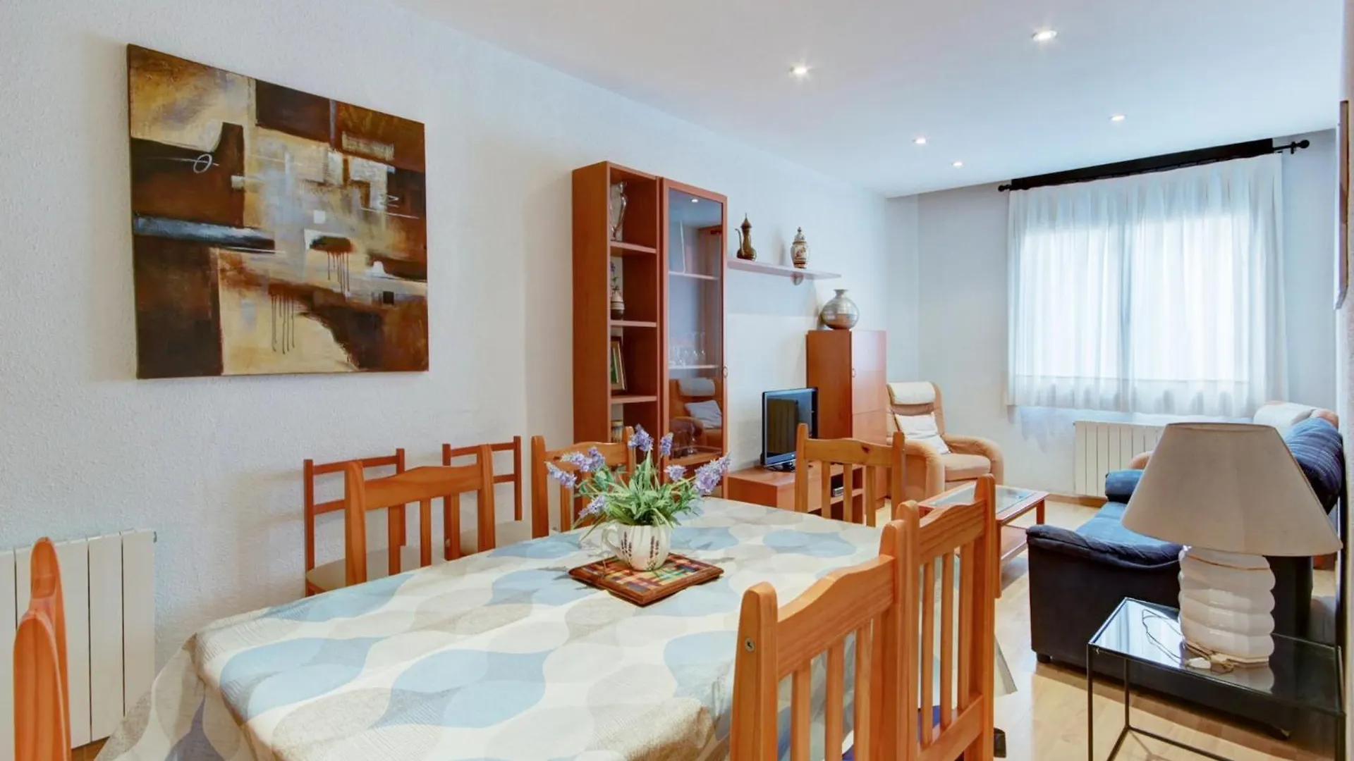 Apartment With Scenic View Roses