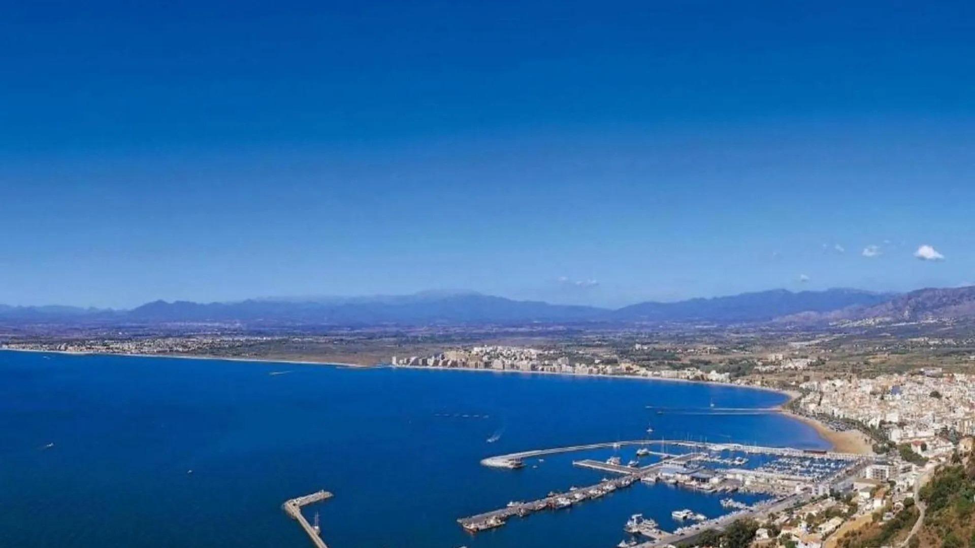 Apartment With Scenic View Roses Hiszpania